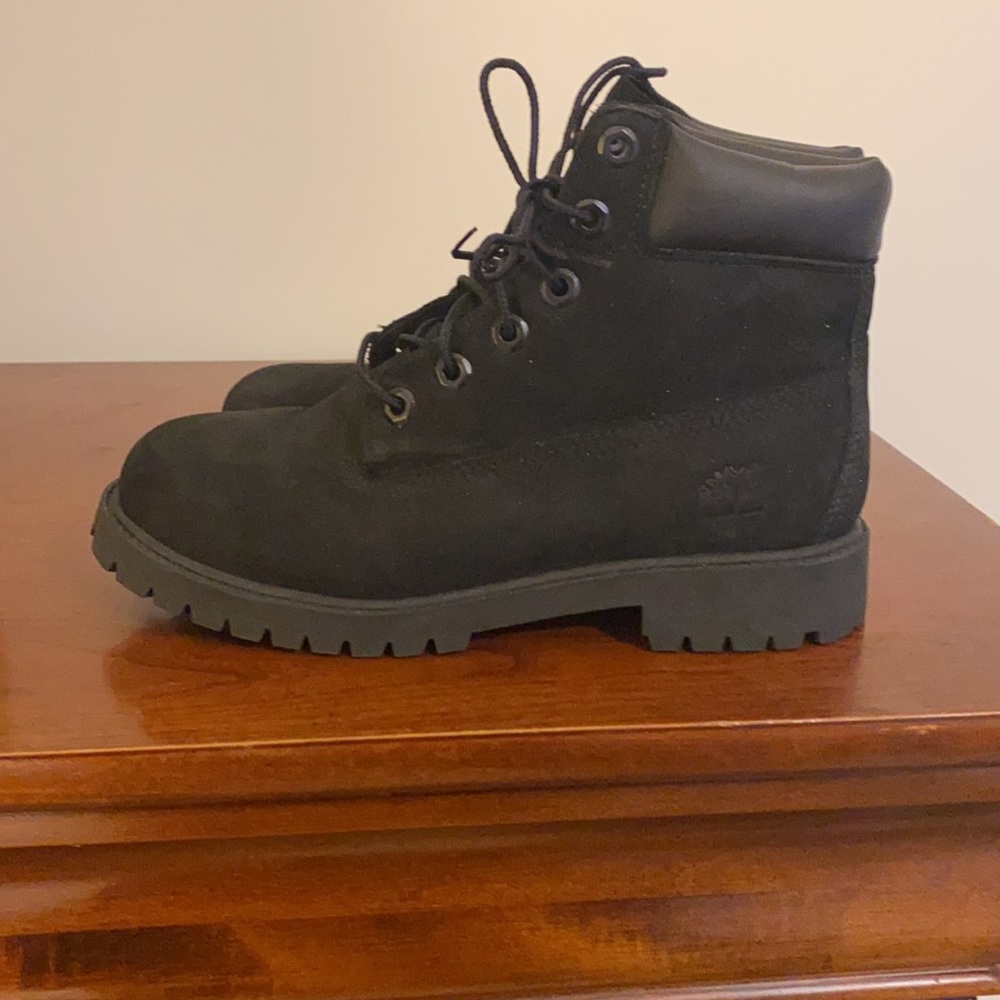 BIG KIDS'  Boys TIMBERLAND PREMIUM WATERPROOF BOOTS- Size 5